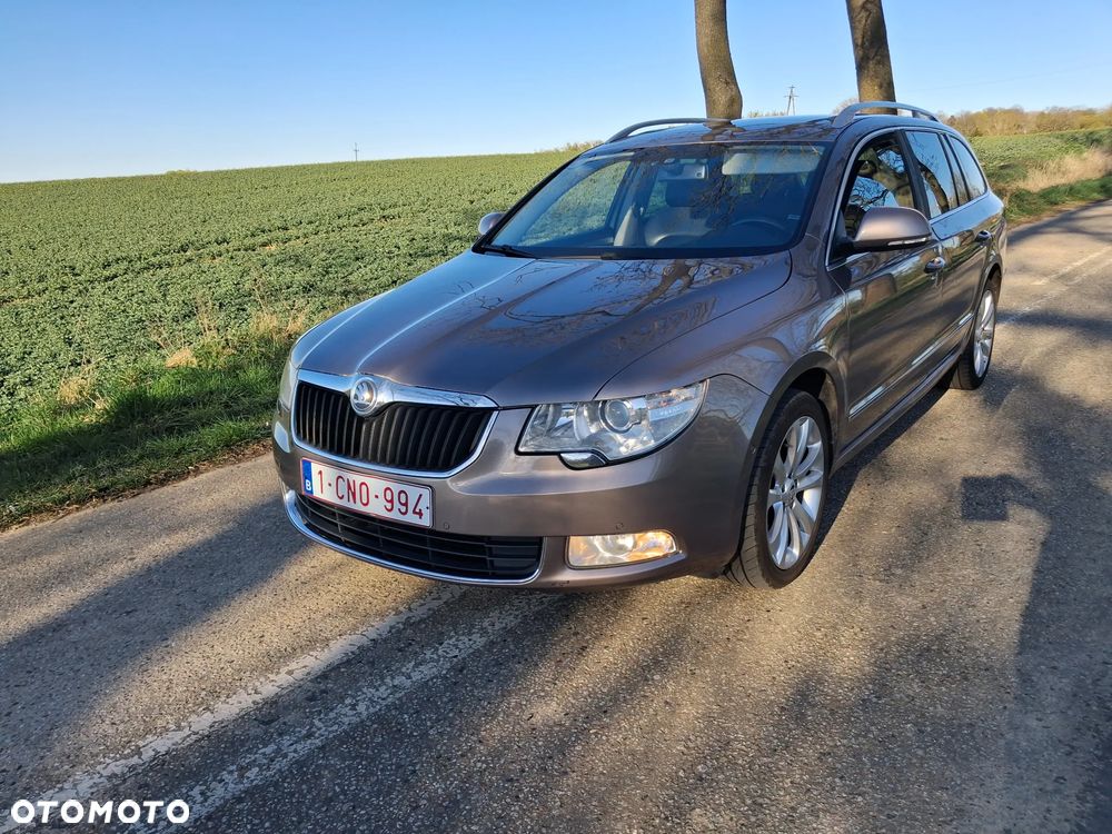 Skoda Superb 2.0 TDI DSG Ambition - 6