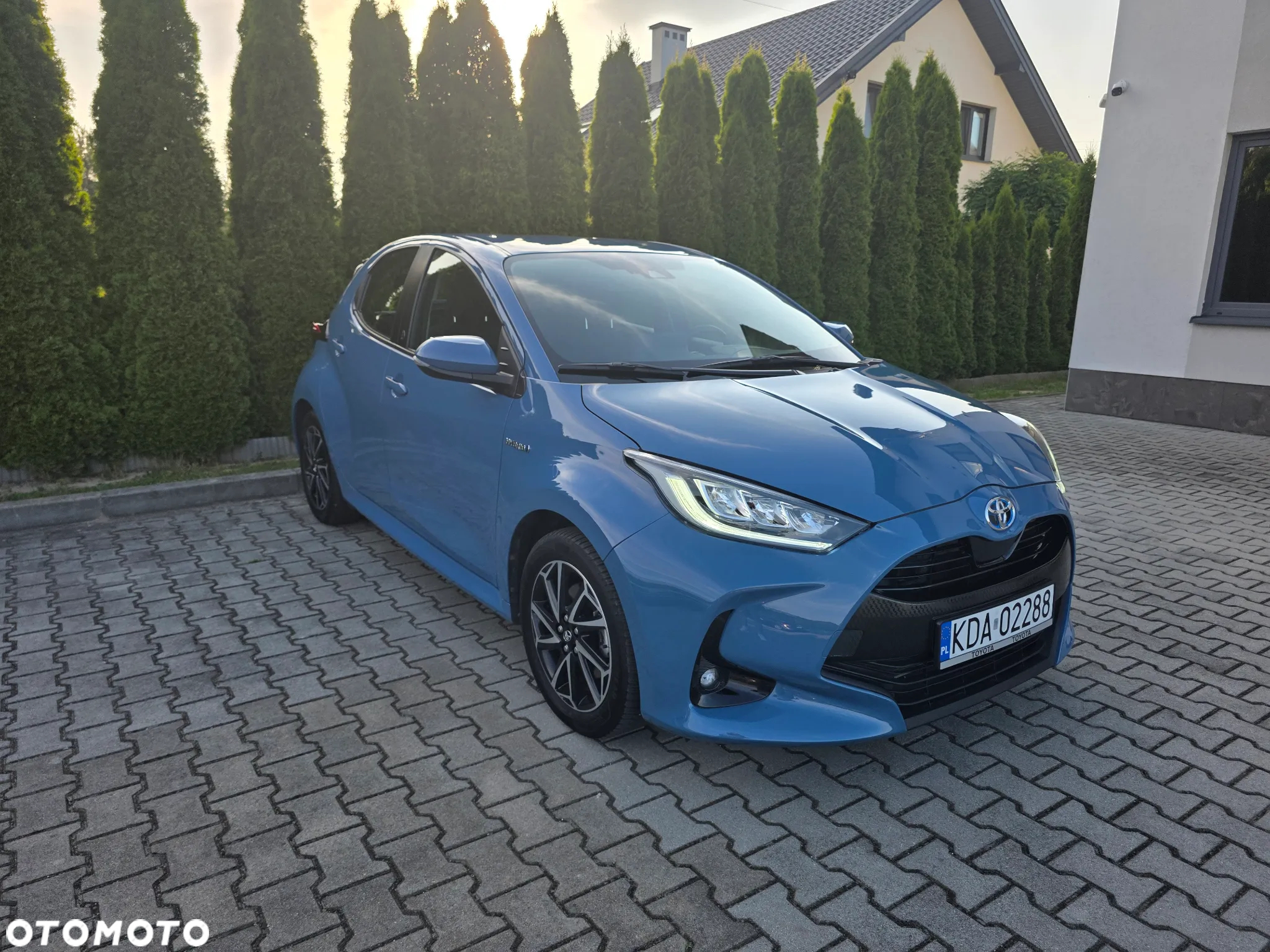 Toyota Yaris Hybrid 1.5 VVT-i Team Deutschland - 13