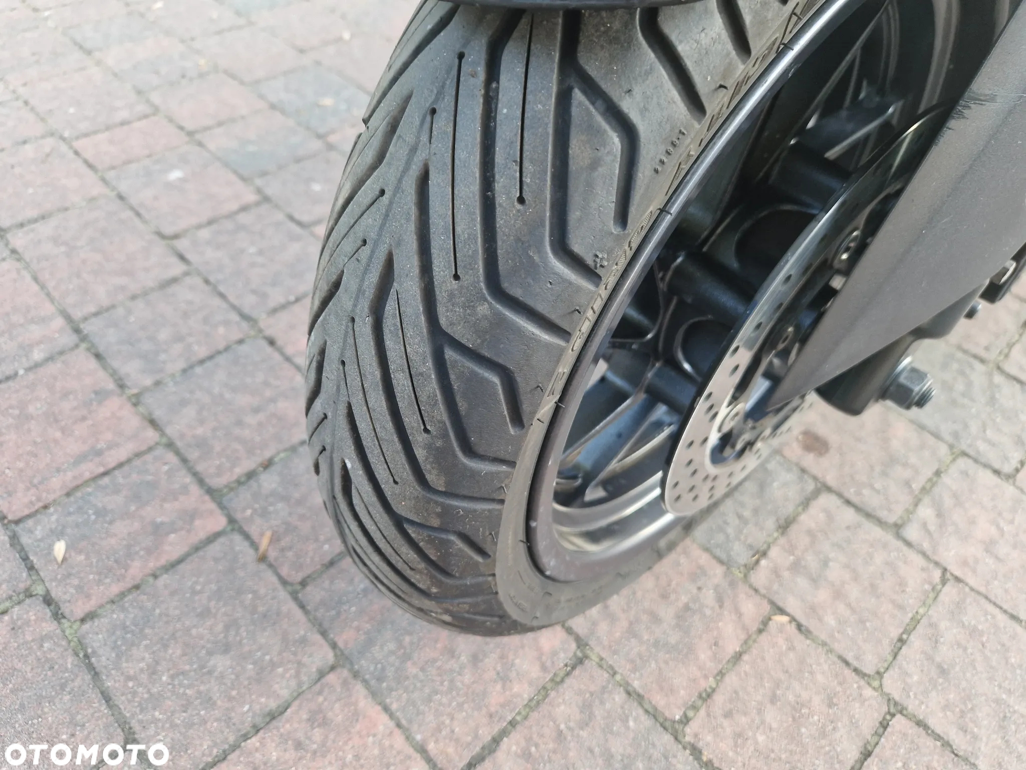 Yamaha X-max - 11