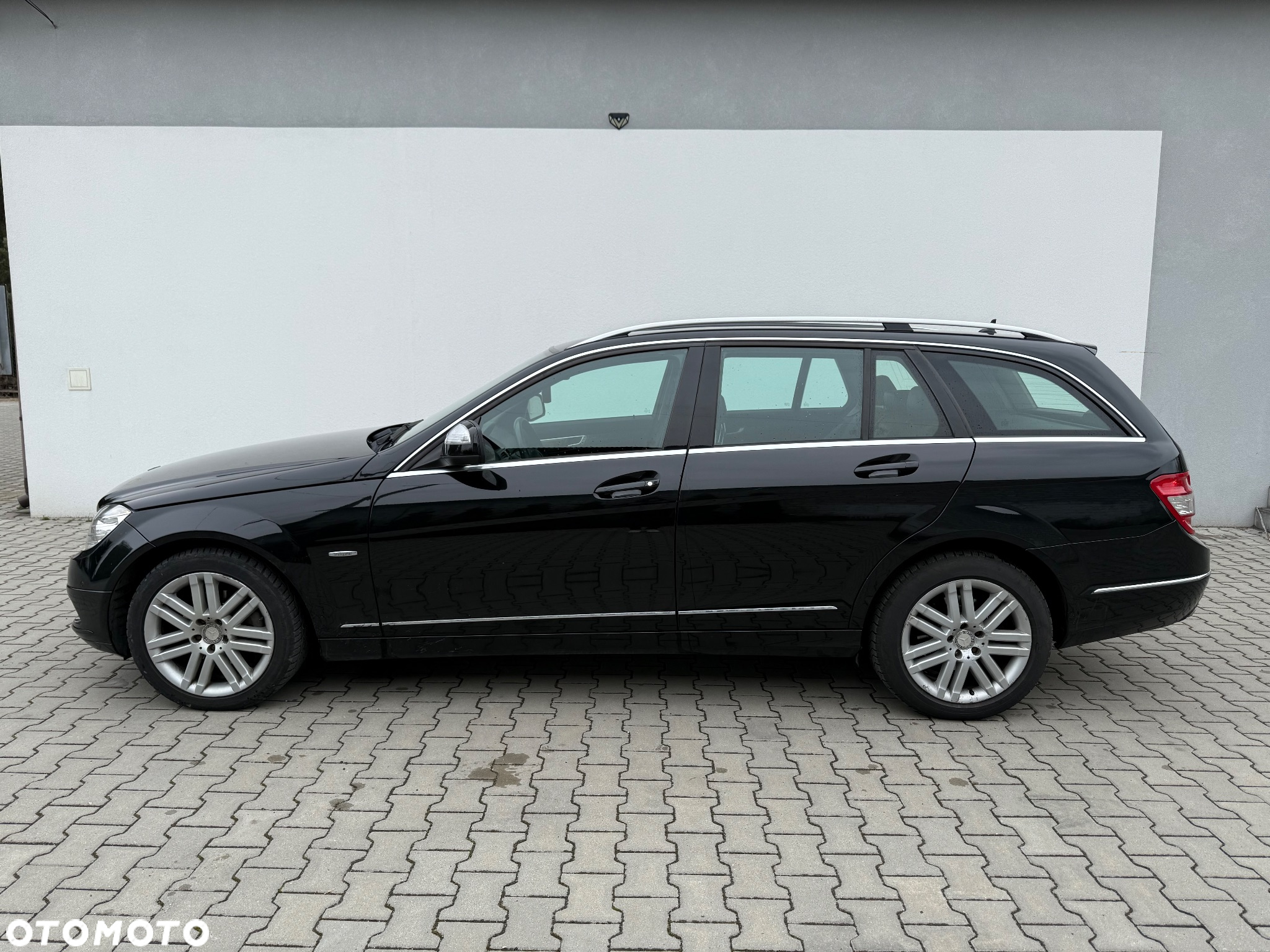 Mercedes-Benz Klasa C 220 T CDI DPF Automatik Avantgarde - 4