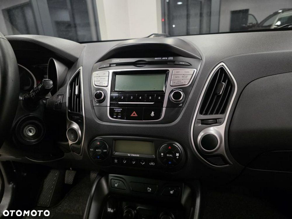 Hyundai ix35 1.6 2WD Fifa World Cup Edition - 24