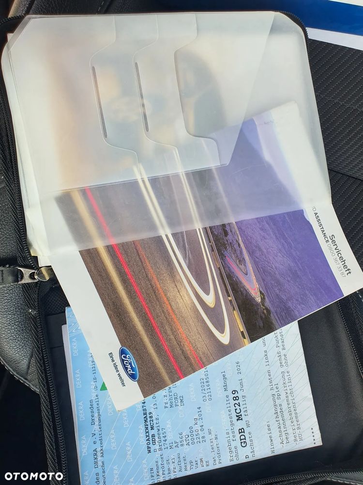 Ford Kuga 2.0 TDCi 2x4 Titanium - 13