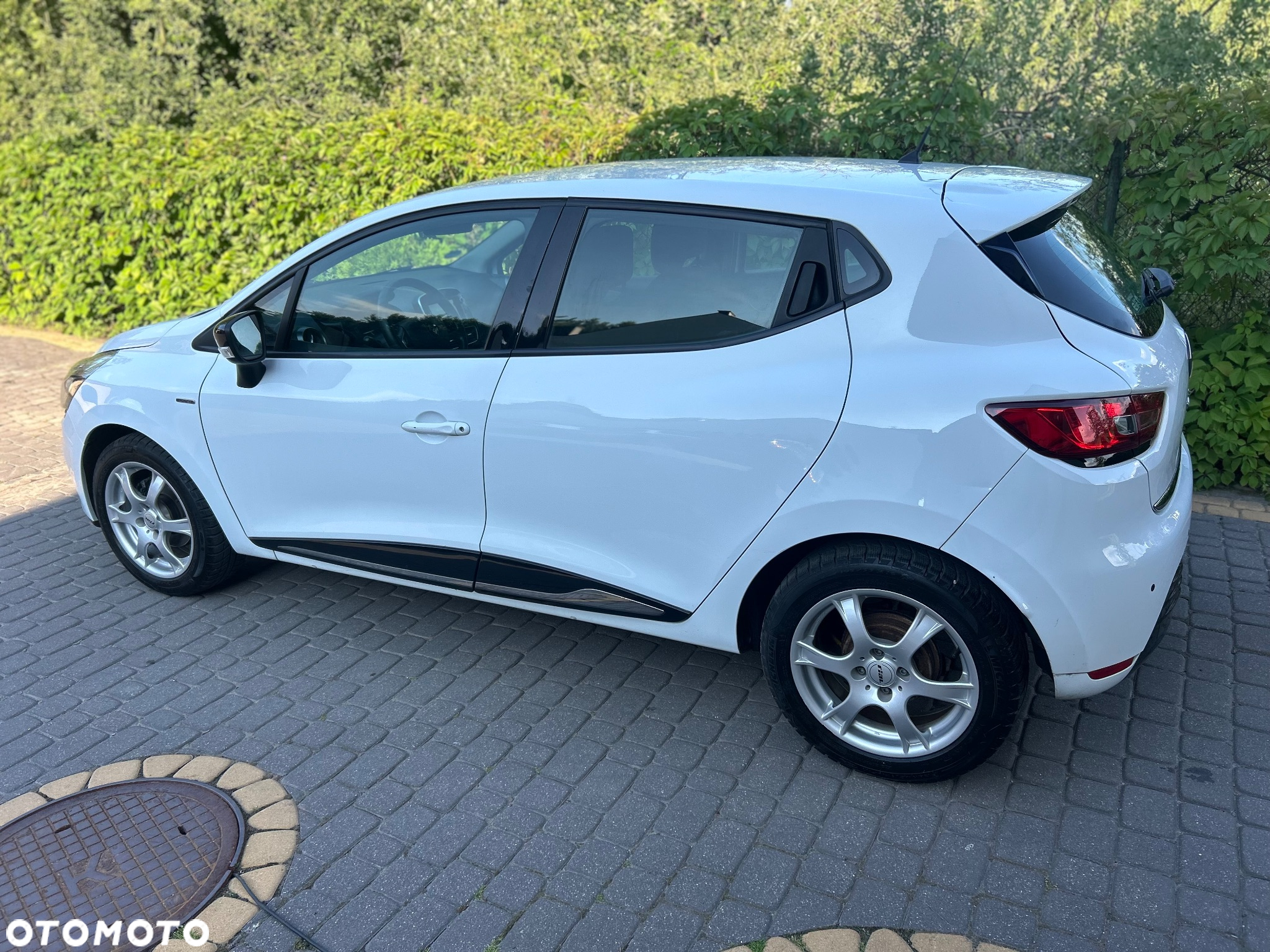 Renault Clio 1.2 16V Limited EU6 - 5