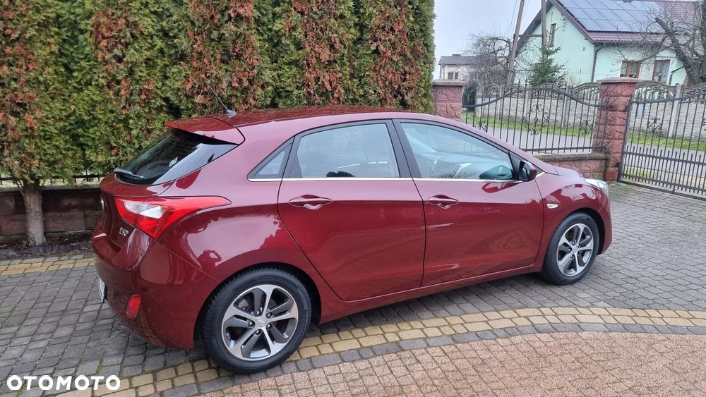 Hyundai i30 blue 1.4 Trend - 15