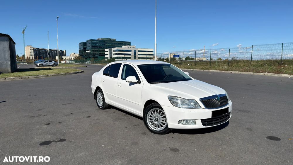 Skoda Octavia 2011 photo 2