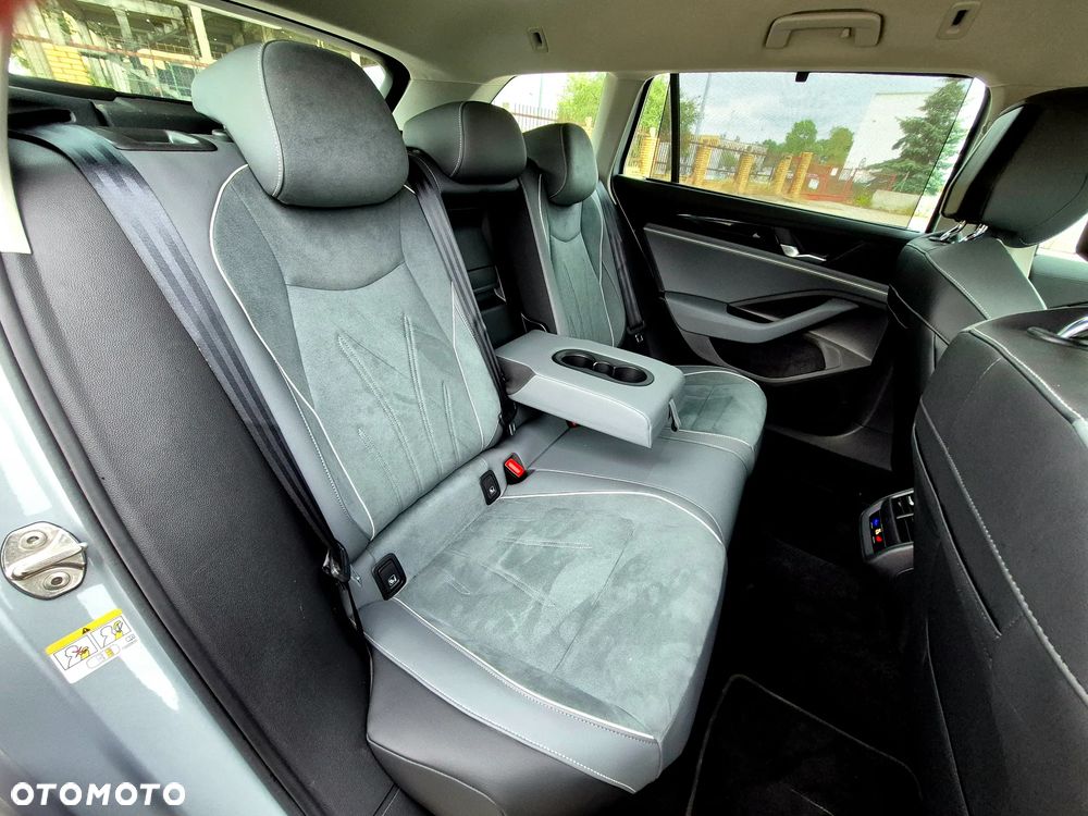 Volkswagen Passat 2.0 TDI SCR DSG Business - 16