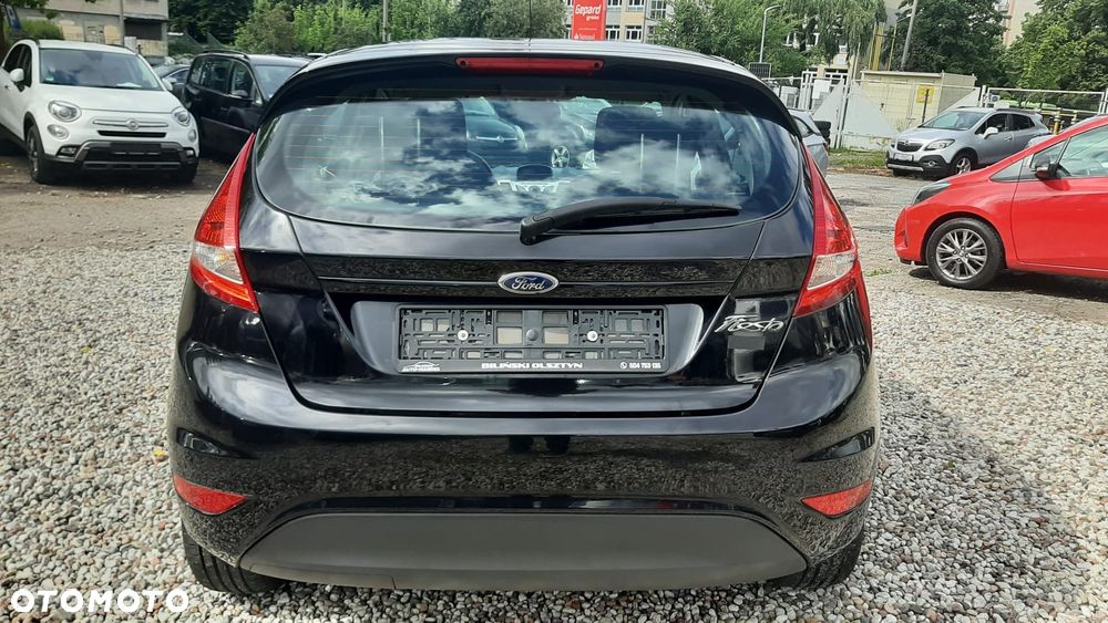 Ford Fiesta 1.25 Celebration - 8
