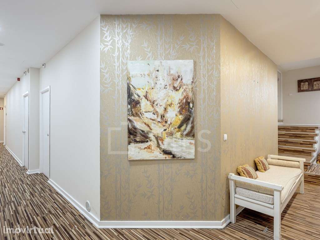 Escritório 282 m² de área bruta privativa, com 12 salas, em Benfica - Grande imagem: 3/20