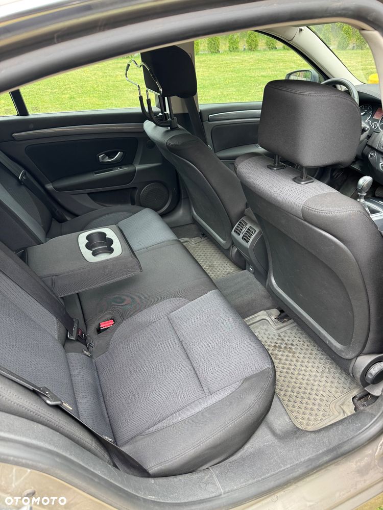 Renault Laguna 2.0 DCi Dynamique - 9