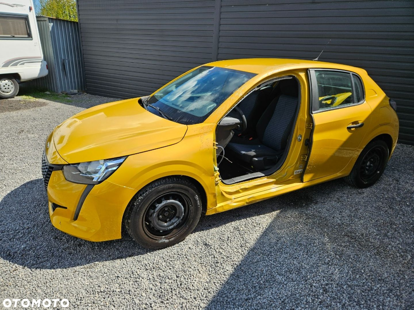 Peugeot 208 - 10