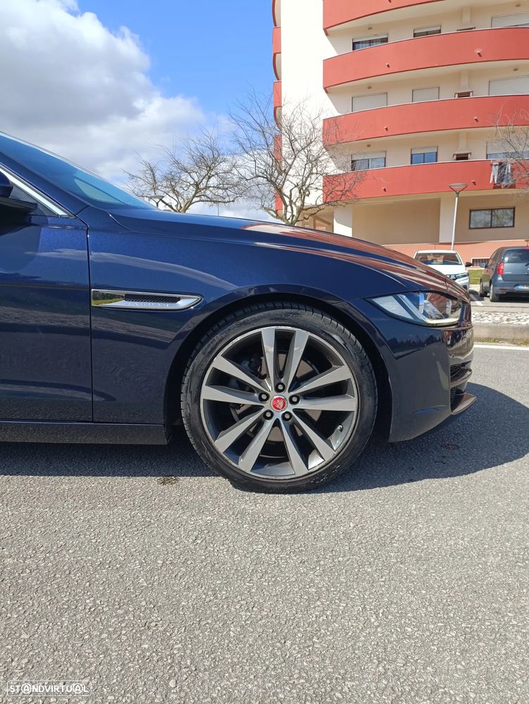 Jaguar XE 20d Aut. Portfolio - 8