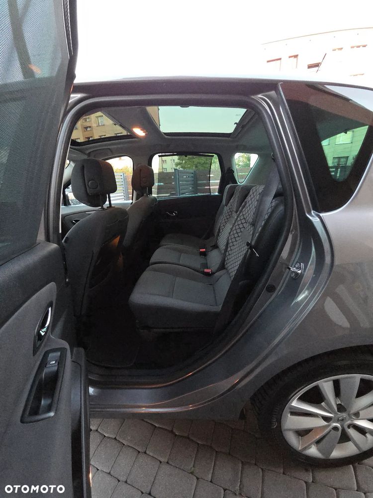 Renault Scenic - 25