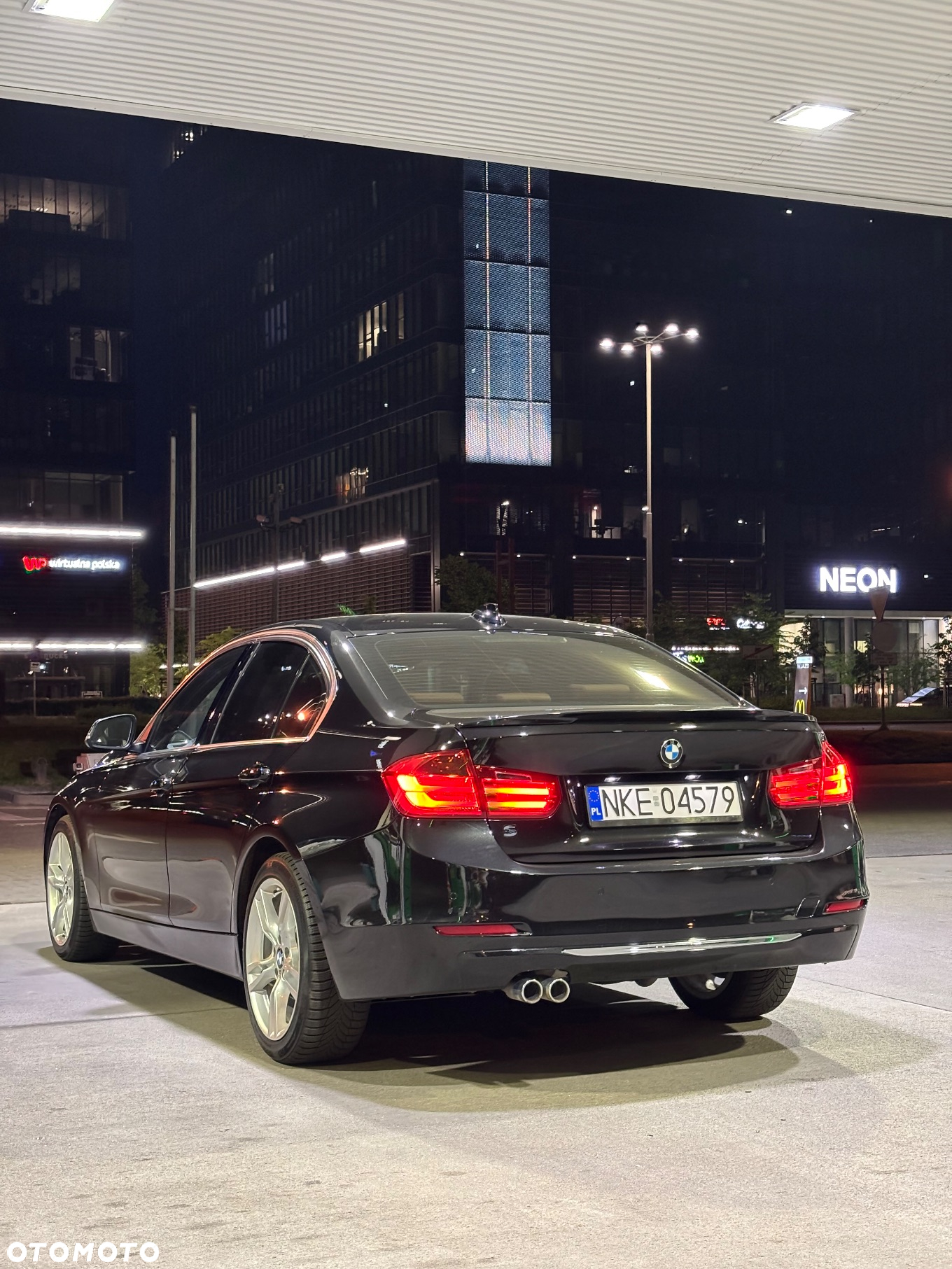 BMW Seria 3 330d xDrive Luxury Line - 16