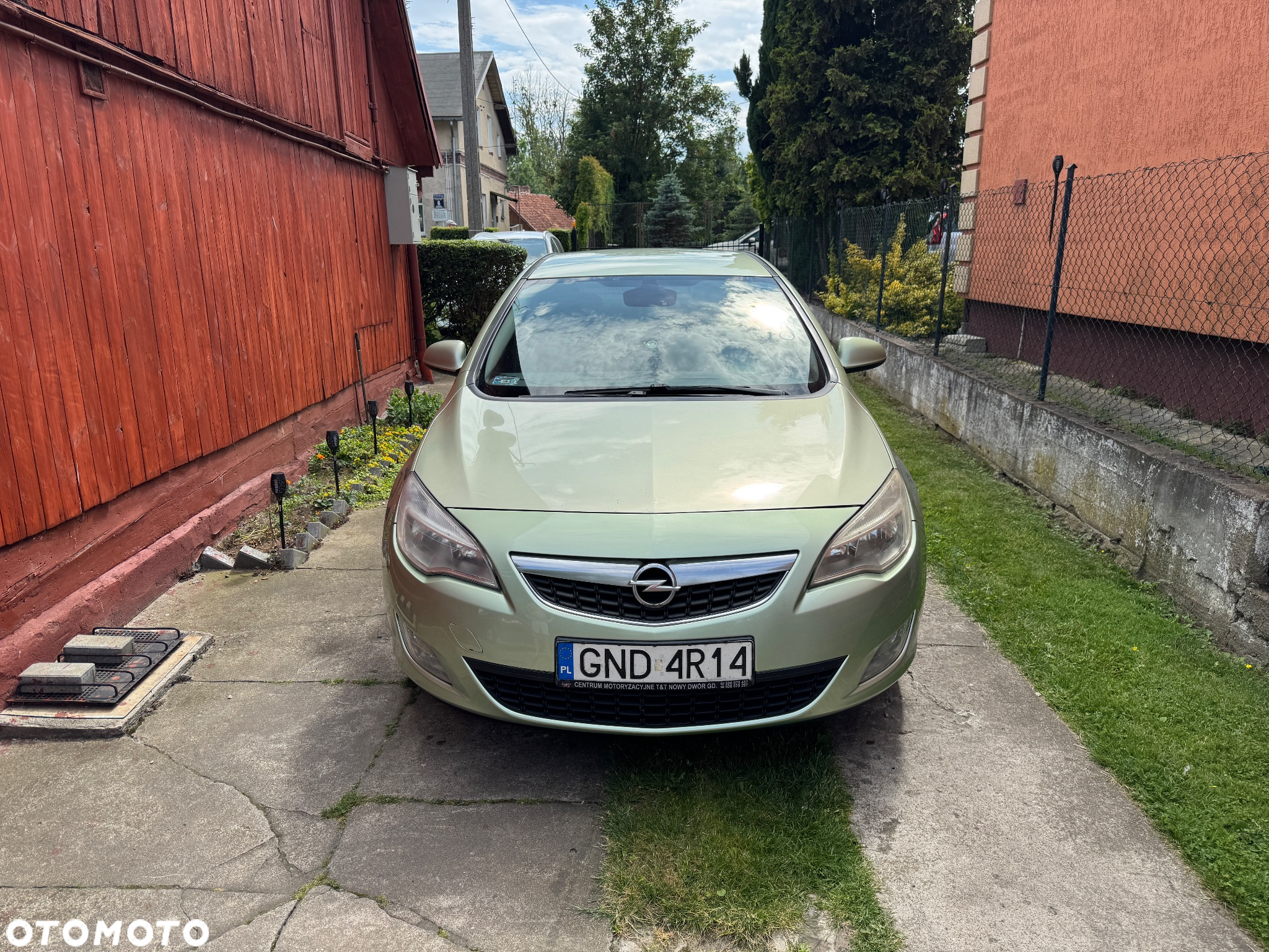 Opel Astra IV 1.4 T Cosmo - 2