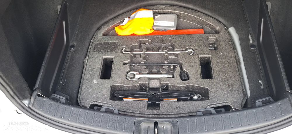 Toyota Corolla 1.8 Hybrid GPF Comfort - 26