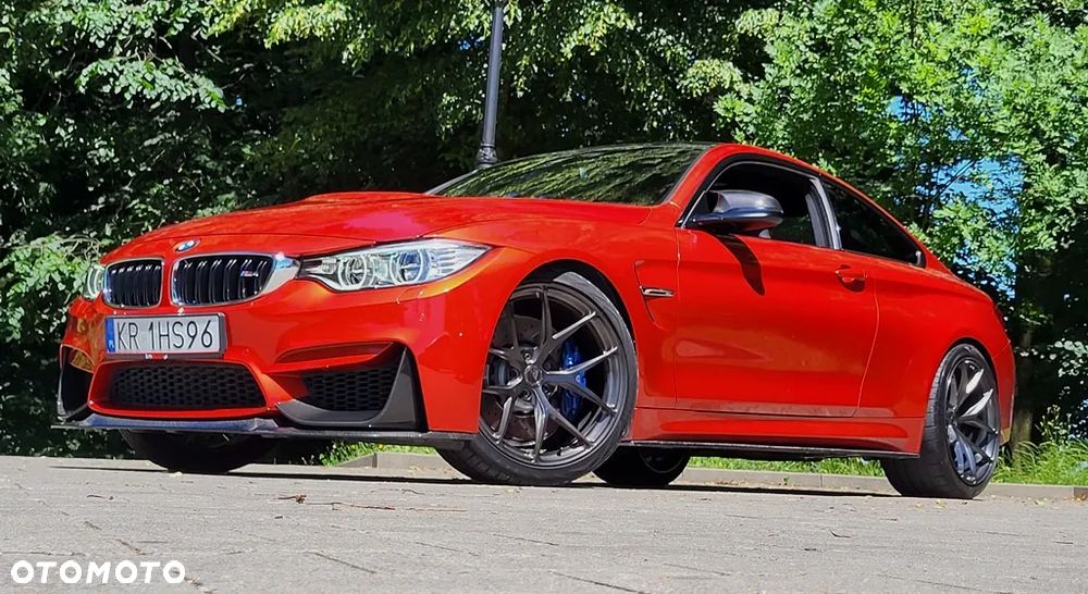 BMW M4 Standard - 23