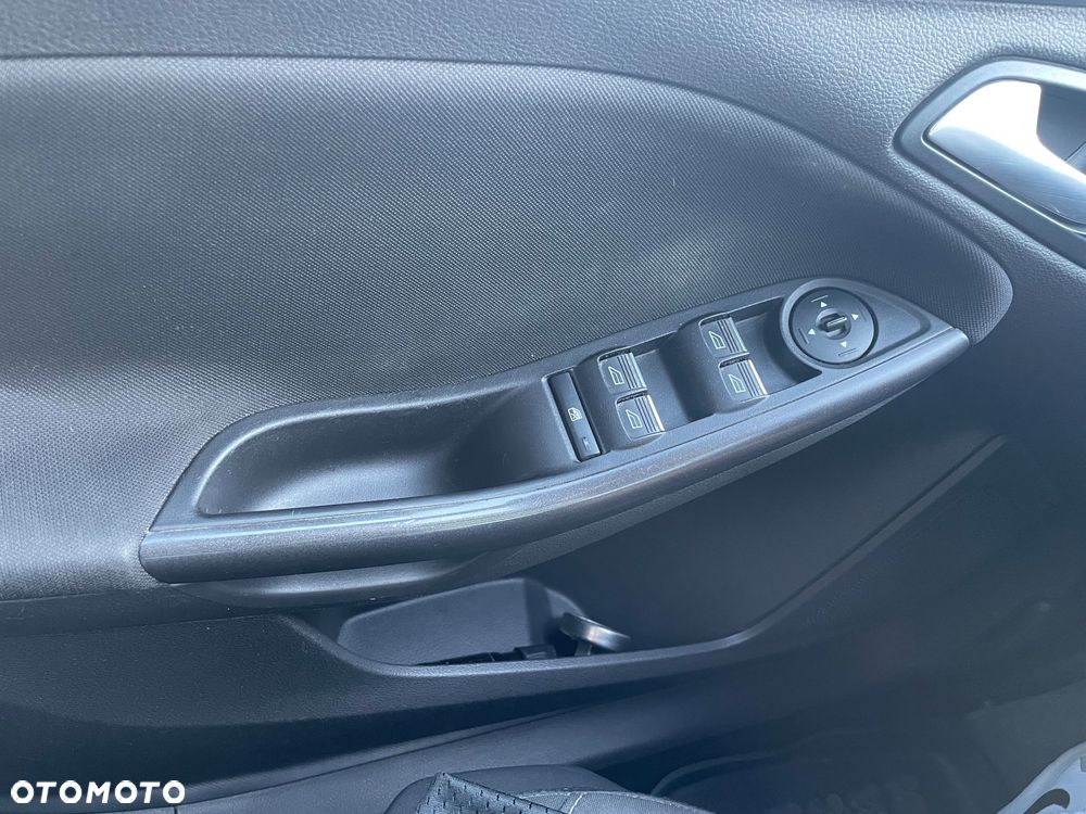 Ford Focus 1.6 Trend - 13