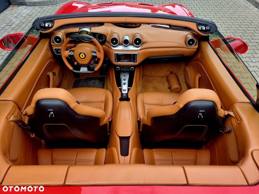 Ferrari California T - 23