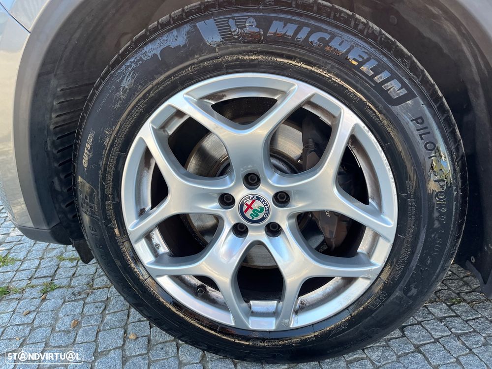 Alfa Romeo Stelvio 2.2 D Super AT8 - 19