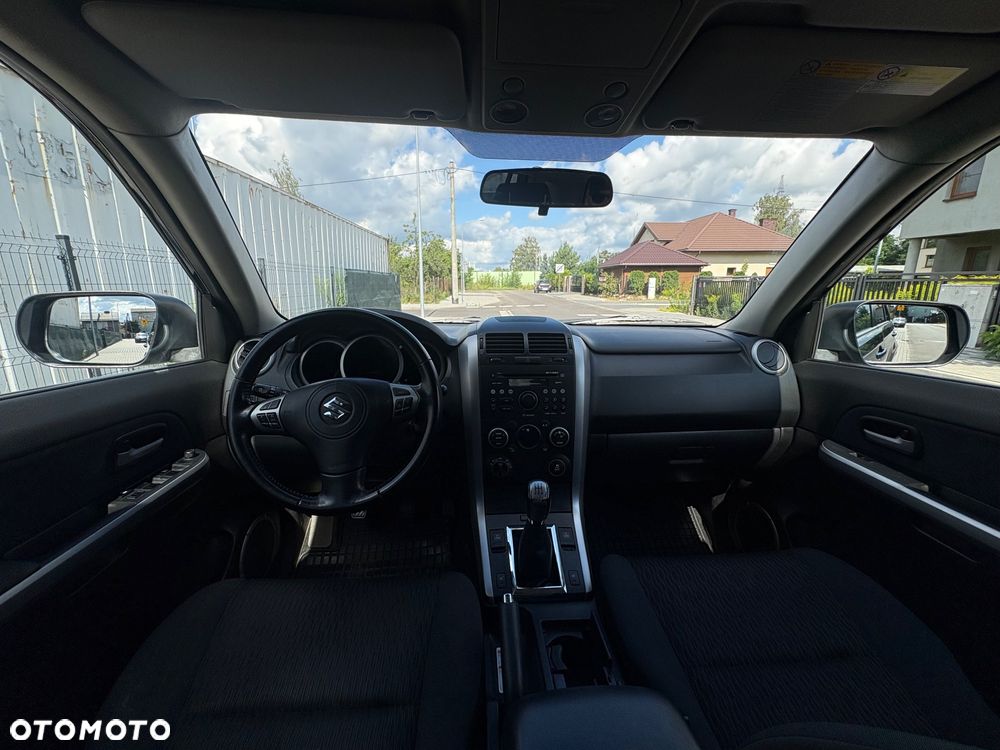 Suzuki Grand Vitara 2.4 Comfort Limited - 8