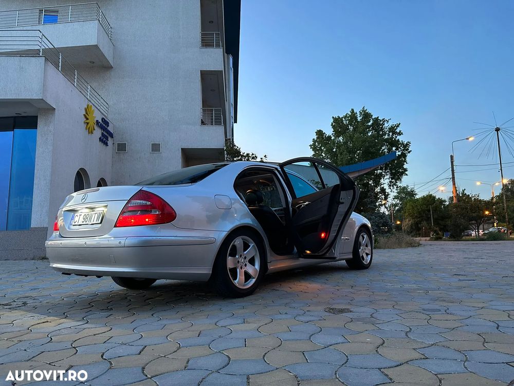 Mercedes-Benz E - 37