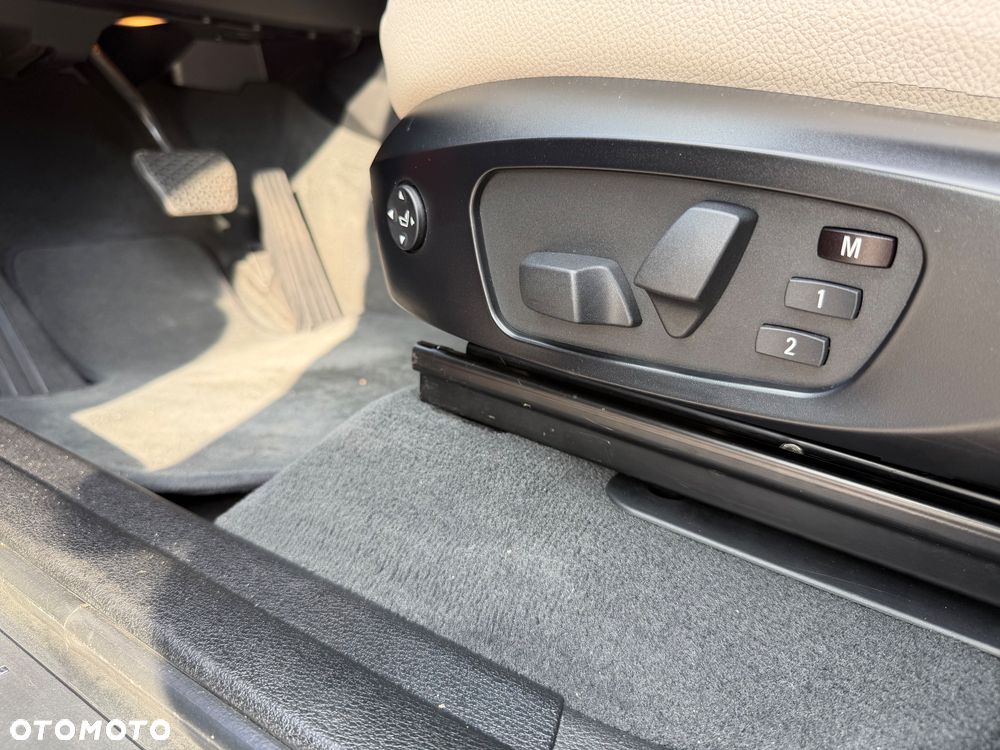 BMW X3 xDrive20d - 17
