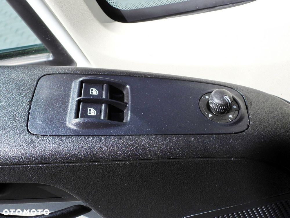 Peugeot BOXER KONTENER WINDA 8 PALET TEMPOMAT KLIMATYZACJA  130KM - 26