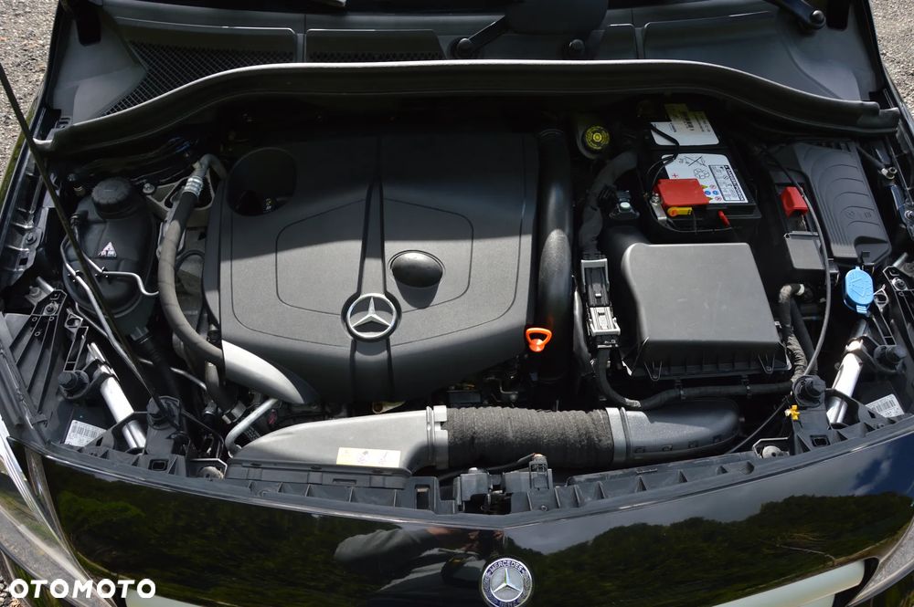 Mercedes-Benz Klasa B 180 CDI (BlueEFFICIENCY) - 38