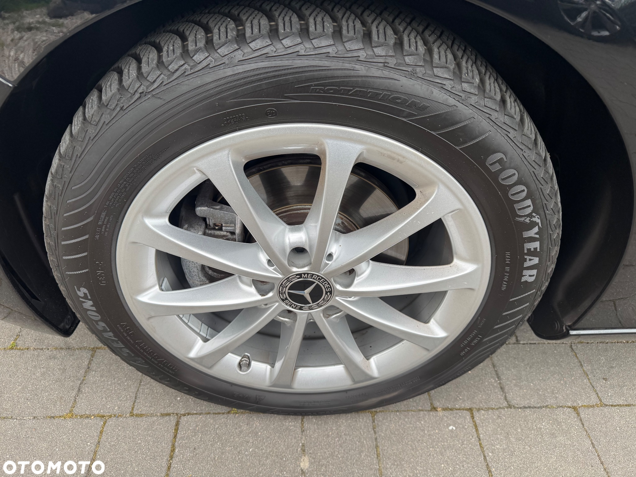 Mercedes-Benz Klasa B 180 7G-DCT Style - 37