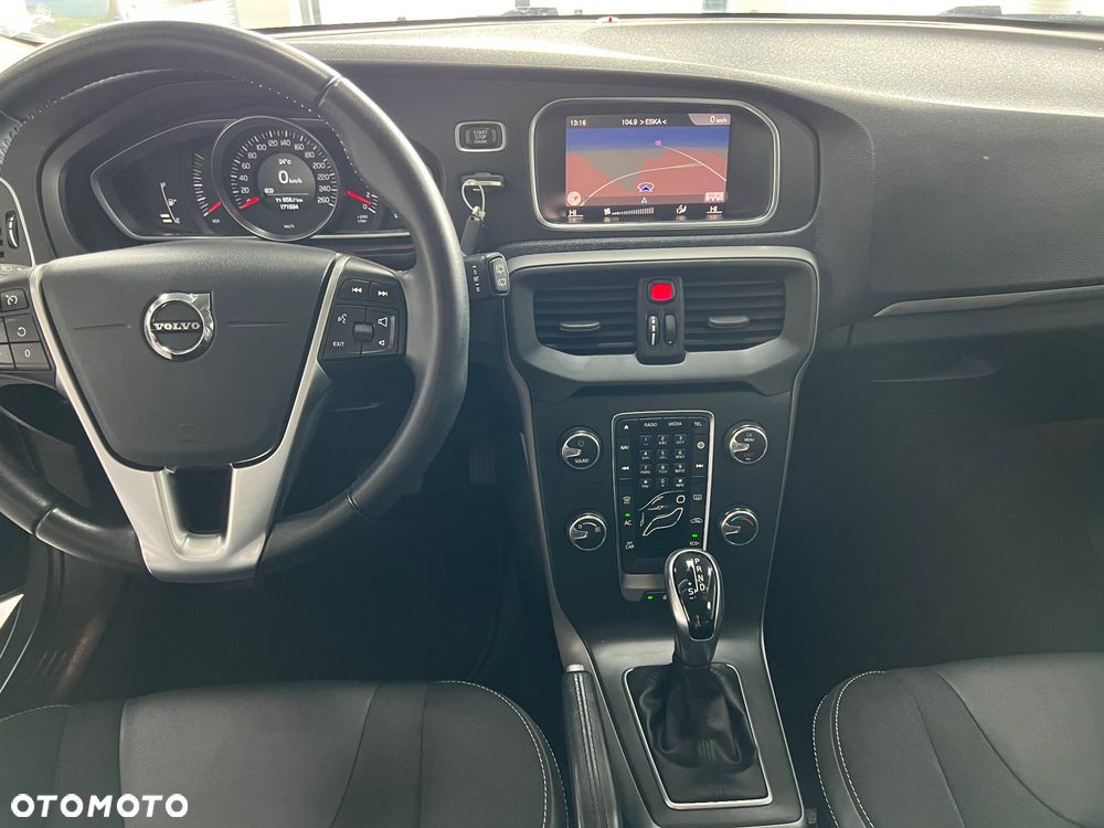 Volvo V40 - 23