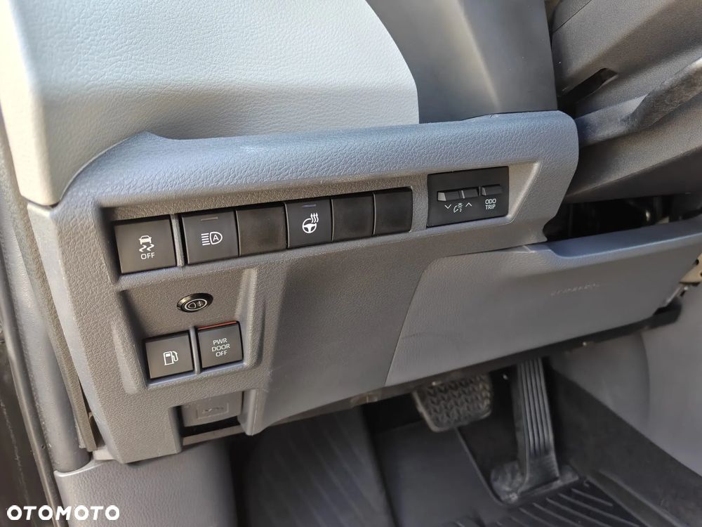 Toyota Sienna - 19