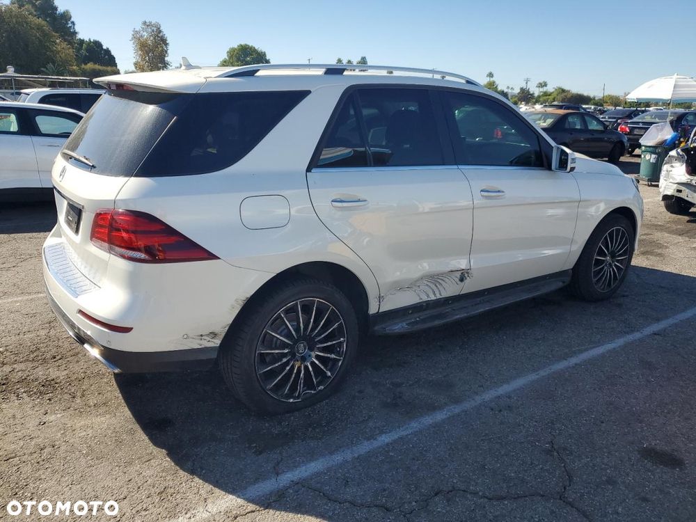 Mercedes-Benz GLE - 4