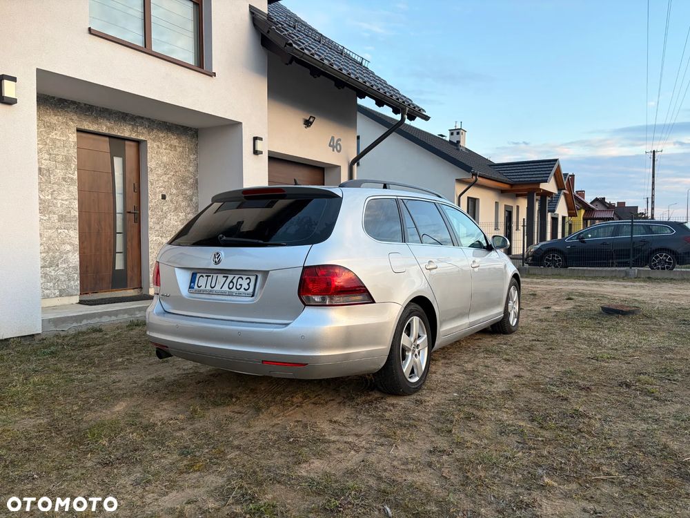 Volkswagen Golf 1.6 TDI Highline - 4