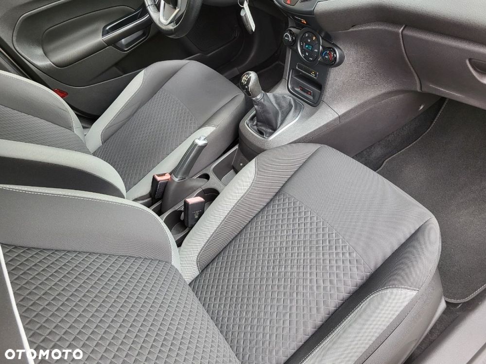 Ford Fiesta - 12