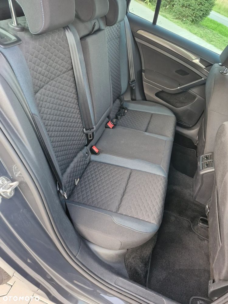 Volkswagen Golf - 21