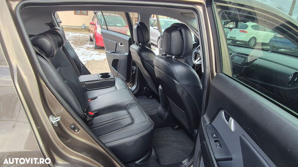 Kia Sportage ver-1-7-crdi-2wd-isg-dream--team-edition - 10