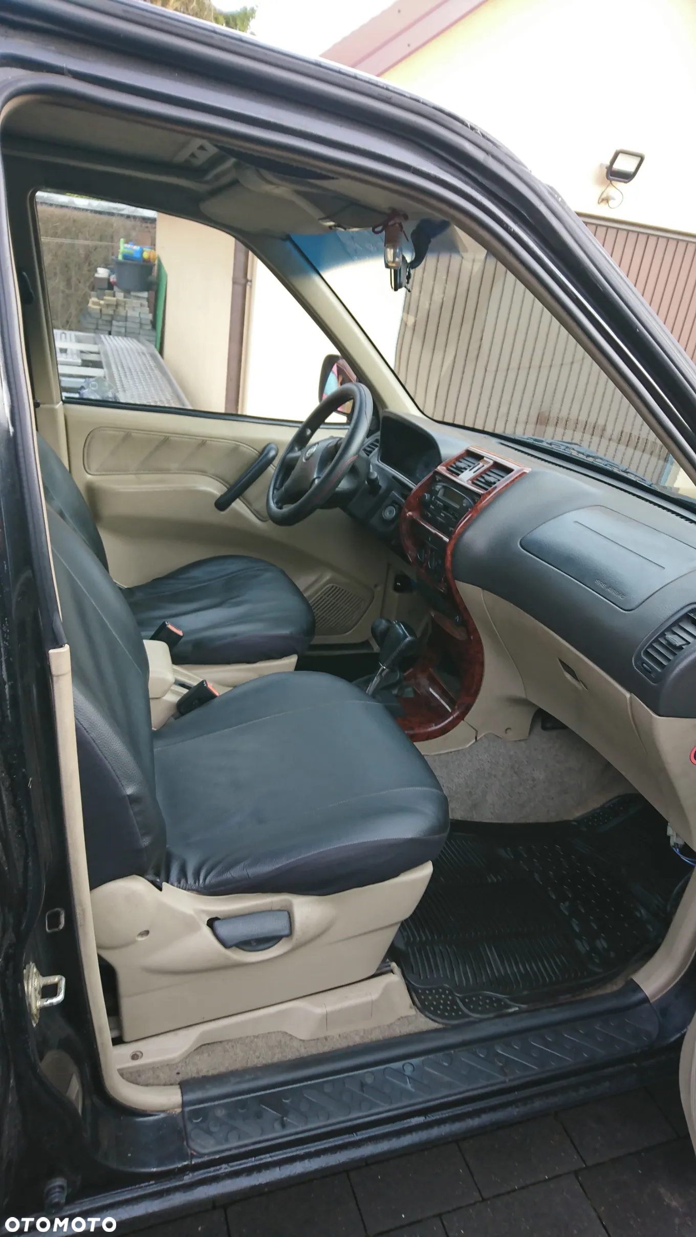 Nissan Terrano - 12
