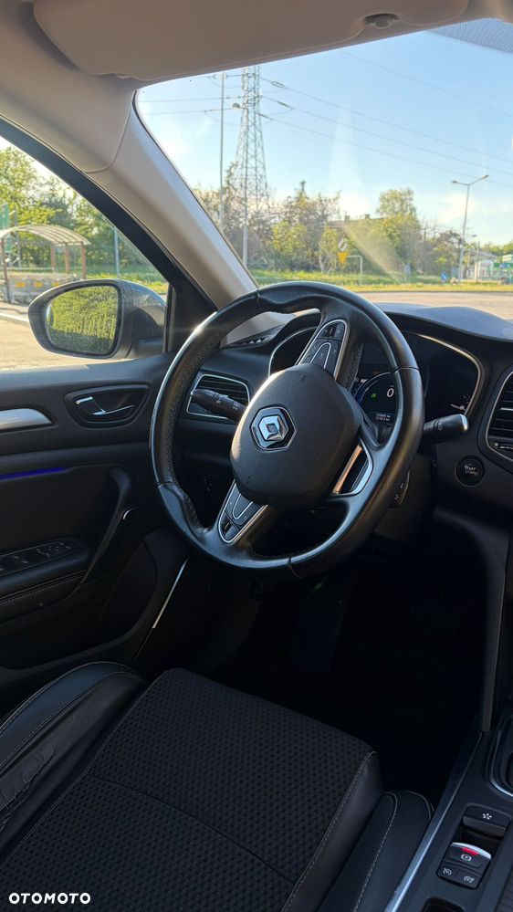 Renault Megane ENERGY TCe 130 EDC BOSE EDITION - 10