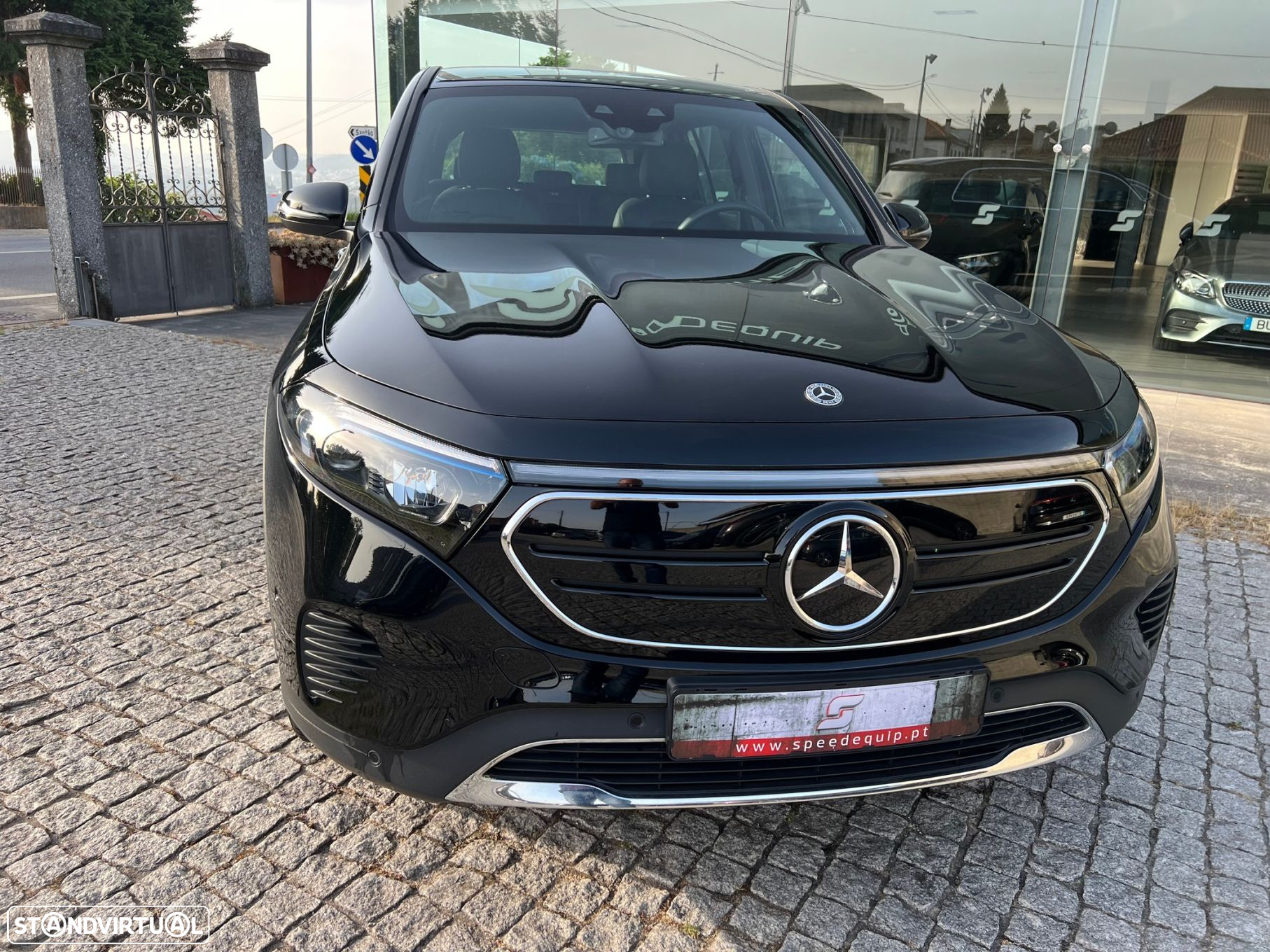 Mercedes-Benz EQB 250 Progressive - 4