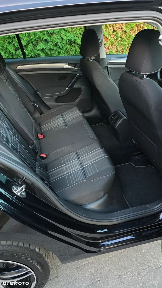 Volkswagen Golf 2.0 TDI BlueMotion Technology Lounge - 10