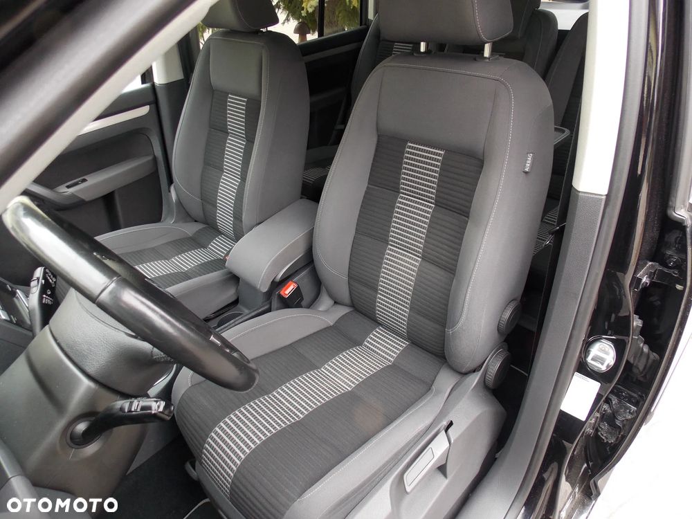 Volkswagen Touran 1.9 TDI DSG United - 23