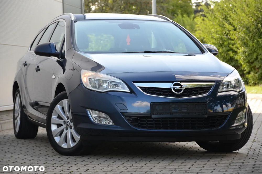 Opel Astra 1.4 T Cosmo - 14