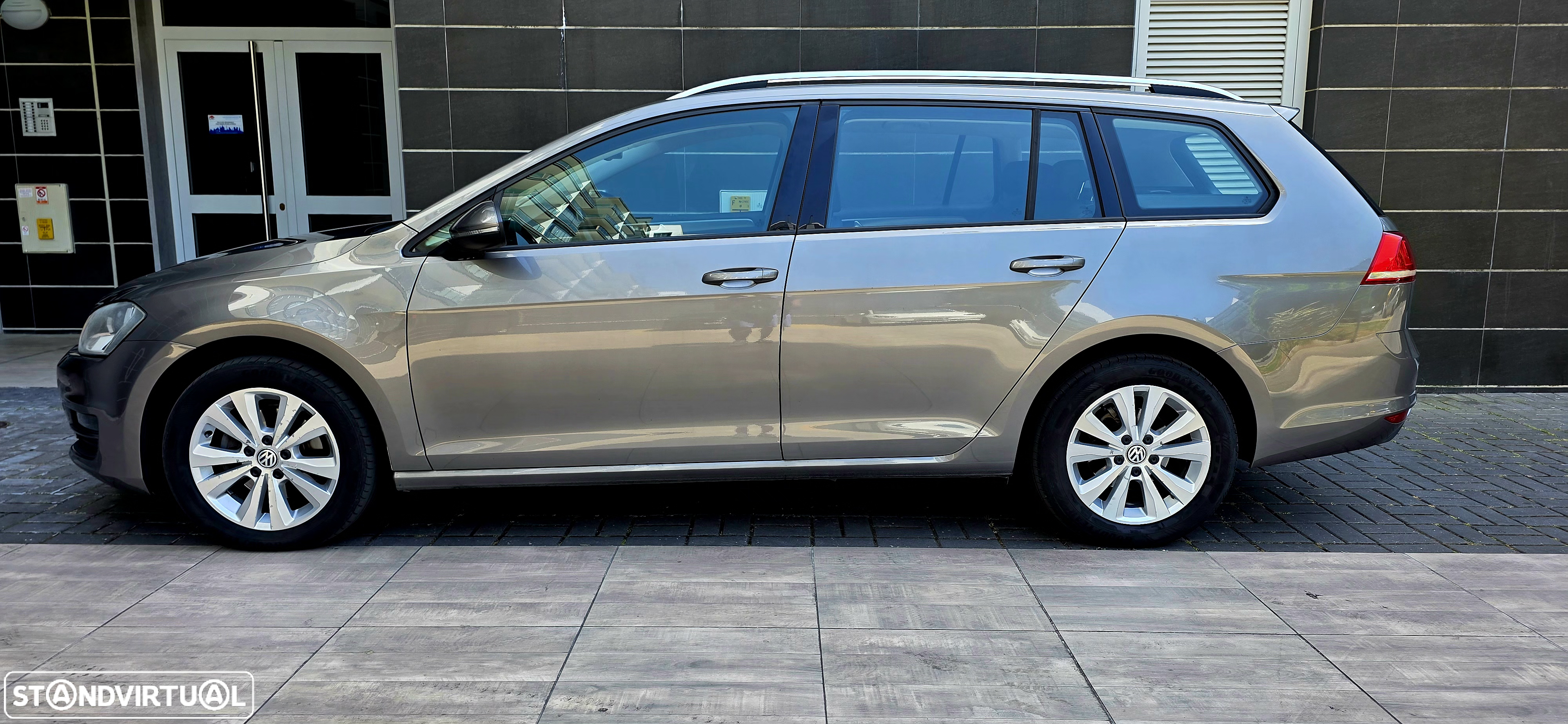 VW Golf Variant 1.6 TDi Sportline DSG - 2