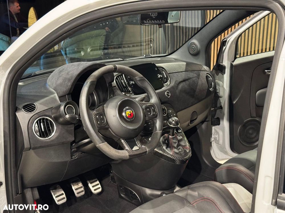Abarth 695 - 21