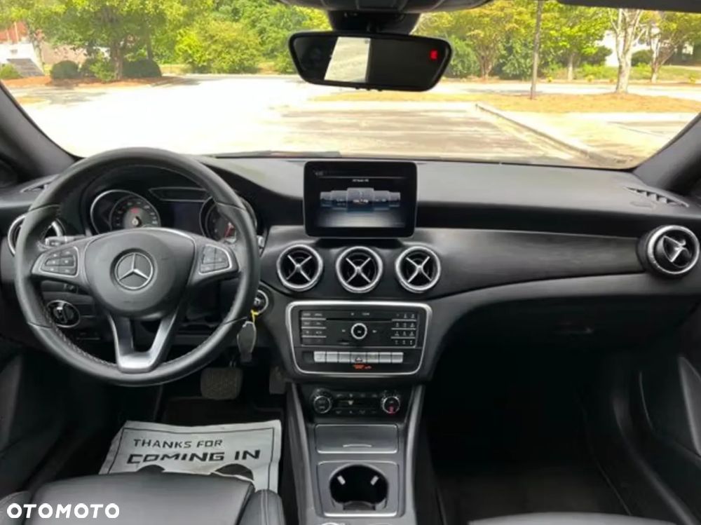 Mercedes-Benz CLA 250 4Matic 7G-DCT Sport - 17