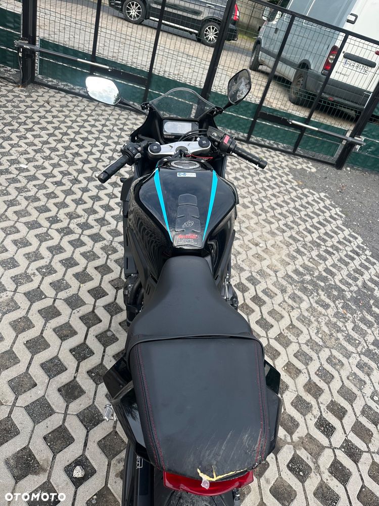 Honda CBR - 11