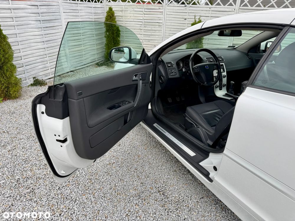 Volvo C70 2.0D Momentum - 32
