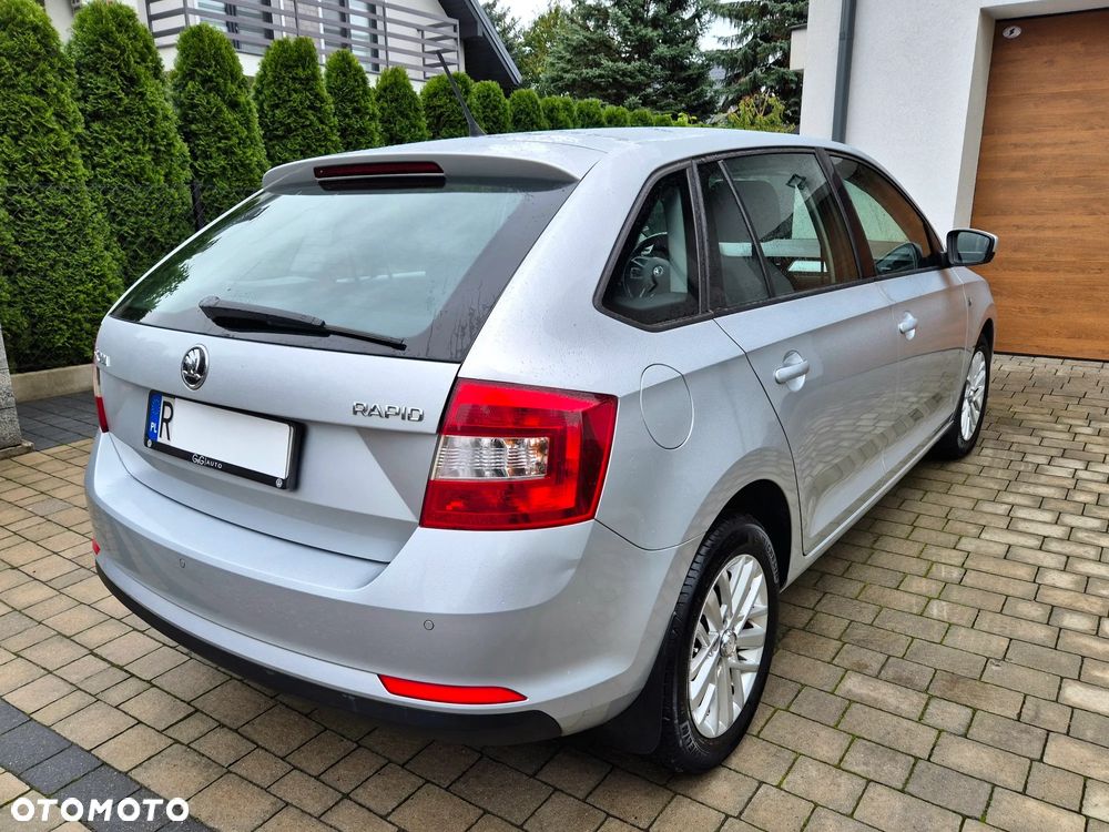 Skoda RAPID 1.2 TSI Ambition - 31
