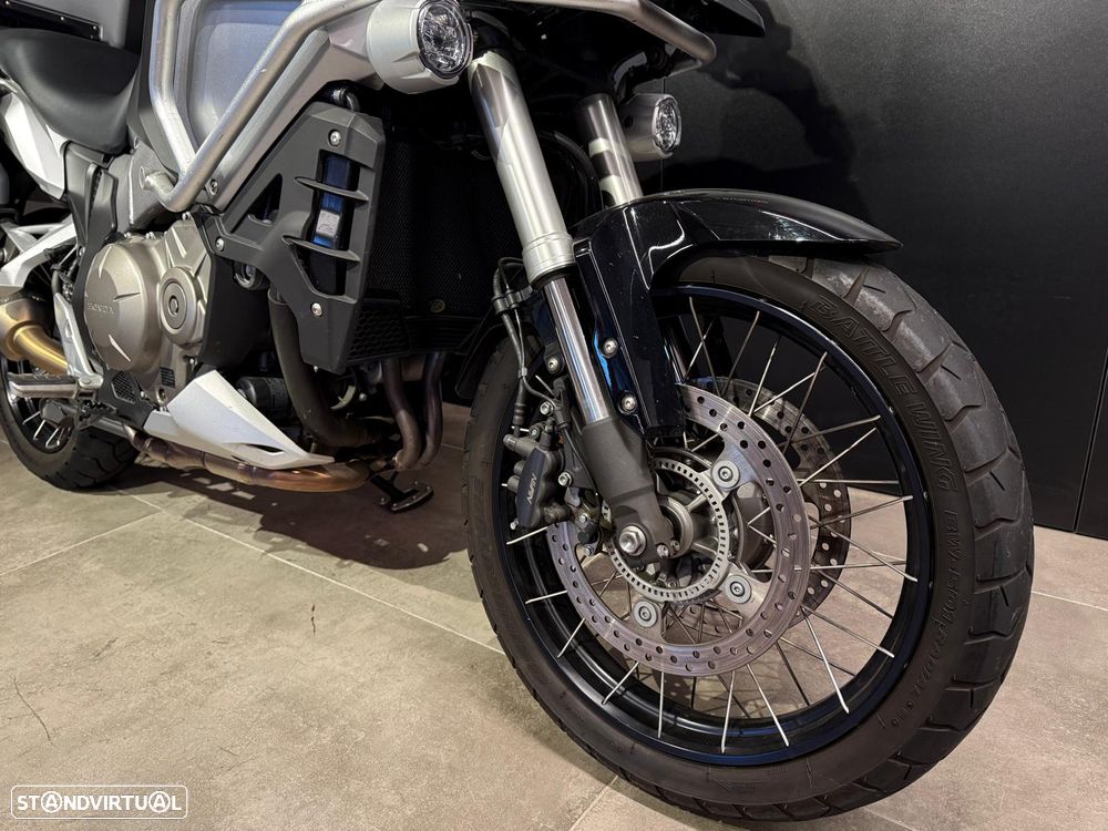 Honda VFR - 3