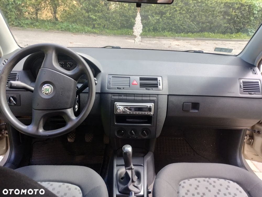 Skoda Fabia - 2